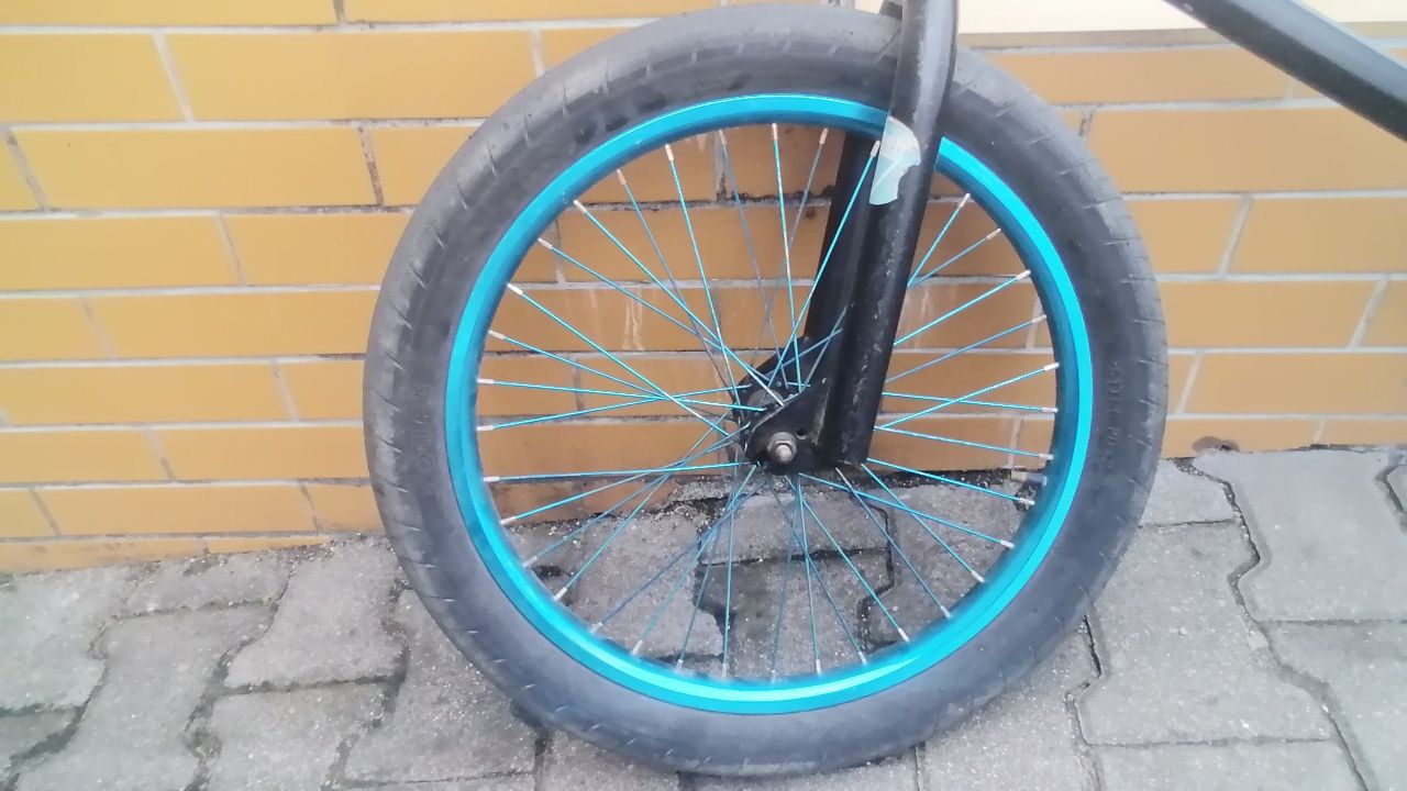 Bmx niebieski / wymieniće sie na dirta