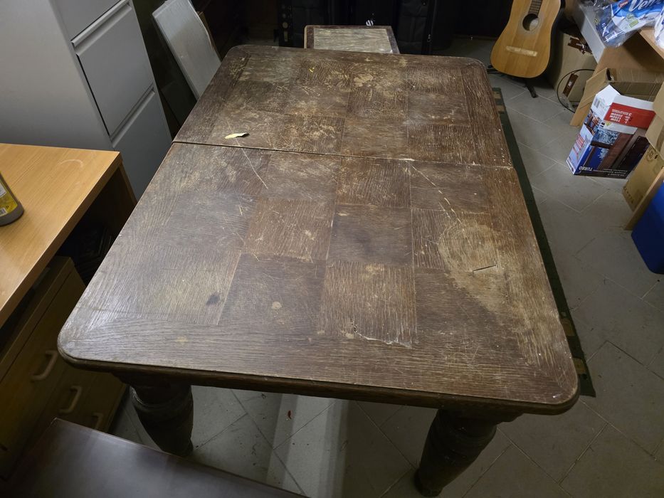 Stół do renowacji