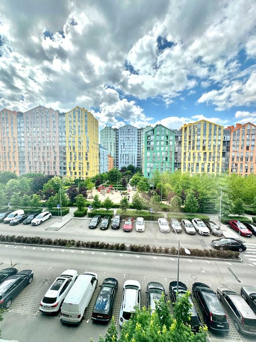Продаж квартири з ремонтом ЖК Комфорт Таун Регенераторна 4