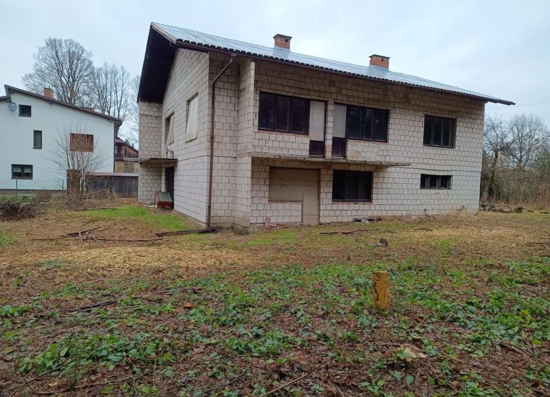 Dom z działką 10 arów
