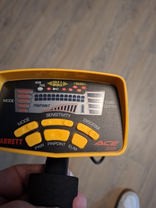 Wykrywacz metali Garrett Ace 250