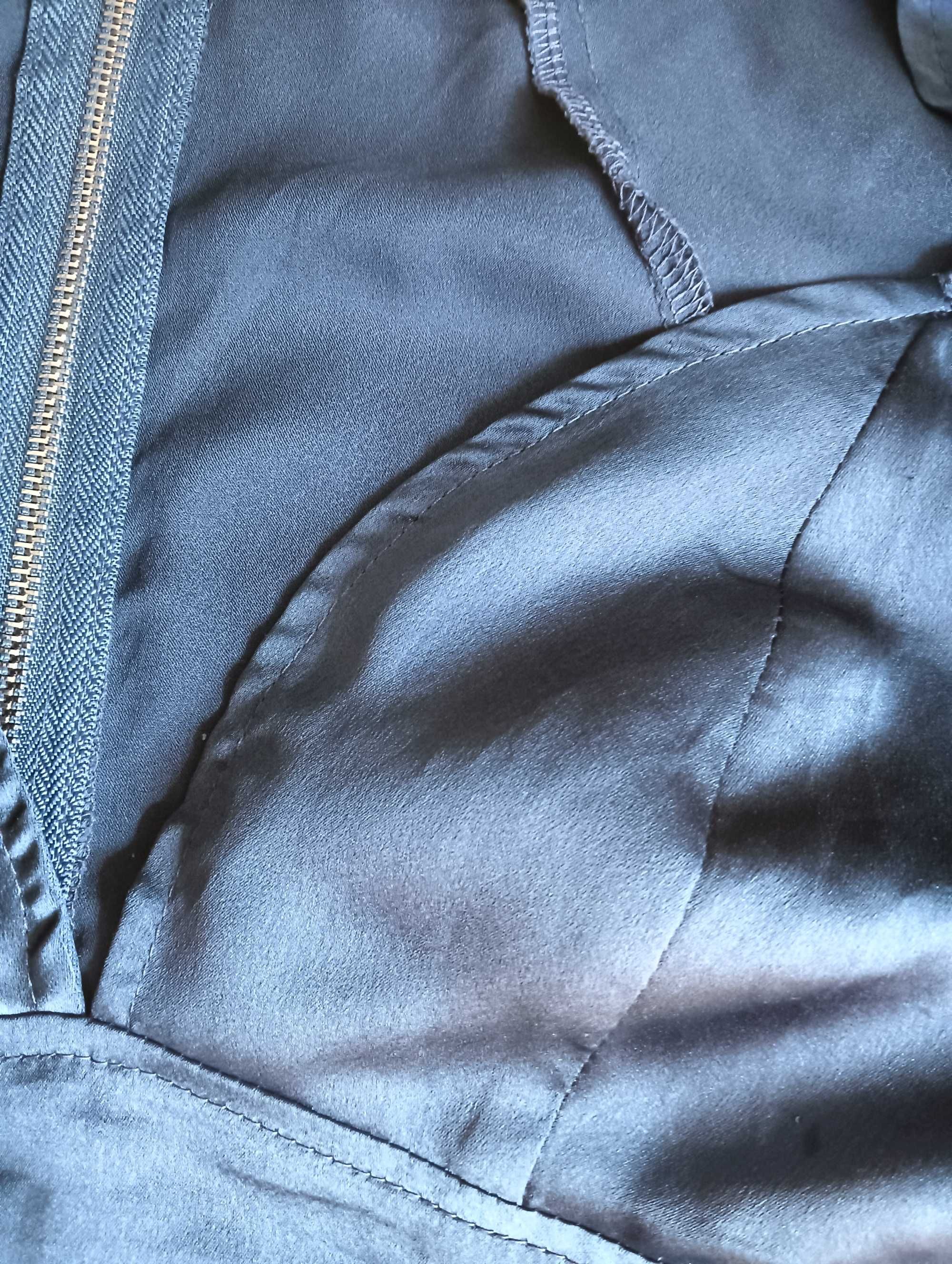 Błękitna bluzka crop top
