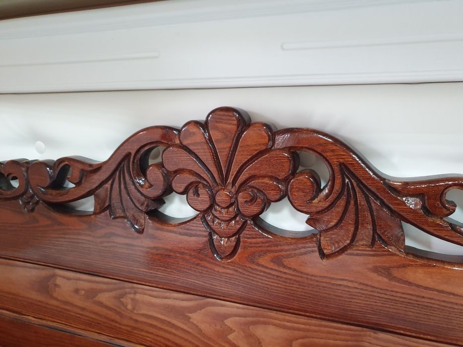 Ліжко дерев'яне,"Різьба Корона",ясен,двоспальне,160/200,140/200