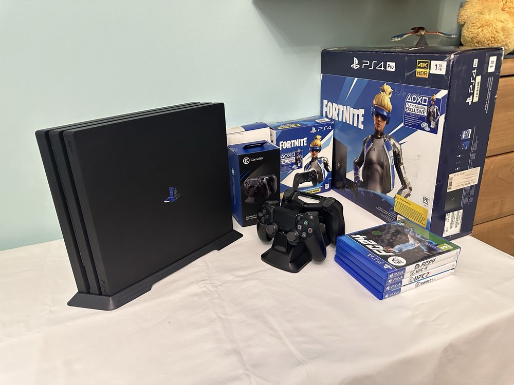 Продам Ps4 Pro 1TB