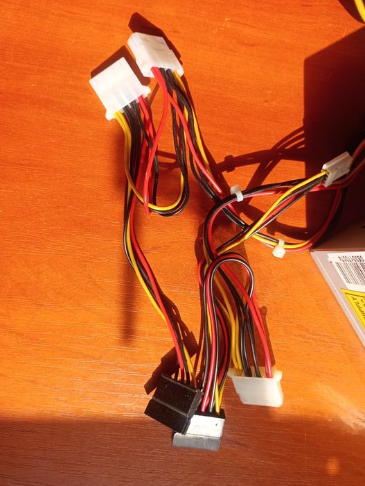 БЖ 24 MB + 8 CPU ATX 450 Вт. Crown CM-PS450 Smart