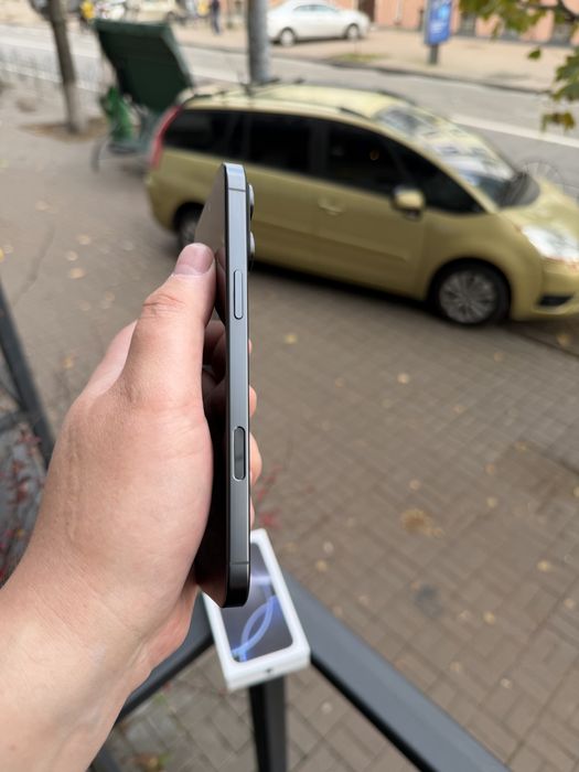 iPhone 16 Pro Max 256gb Black Titanium (100% акумулятор)