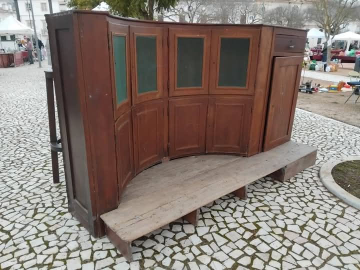 Antigo balcão de taberna