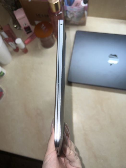 Macbook Air M1. 2020 рік 8GBоперативка  512 GB