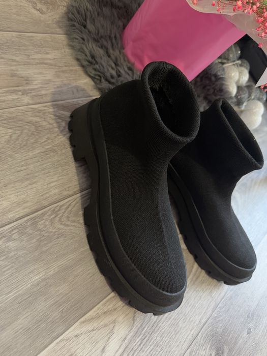 Ботинки чулок Zara. Челси Zara Ботинки Zara