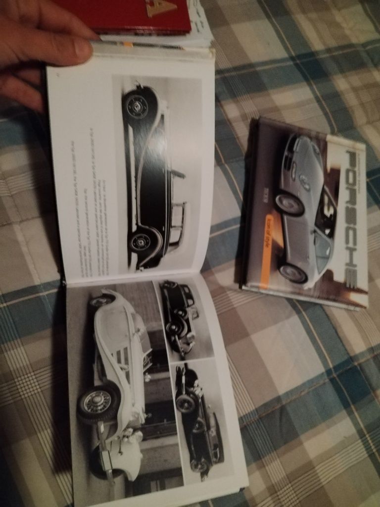 3 Livros - 2 inglês e 1 português Porsche, Mercedes Benz e Lancia, 
N