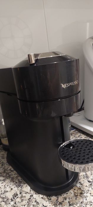 Máquina de cafe Nespresso vertuo