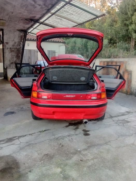 Carros Mazda 323 f para venda completos ou peças  estado irrepreensíve
