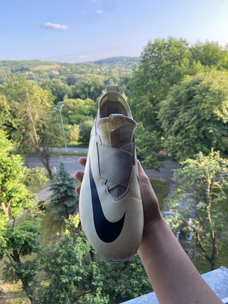 Korki piłkarskie Nike Mercurial