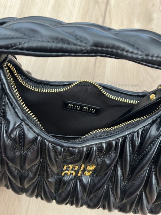Mala primeira linha Miu Miu