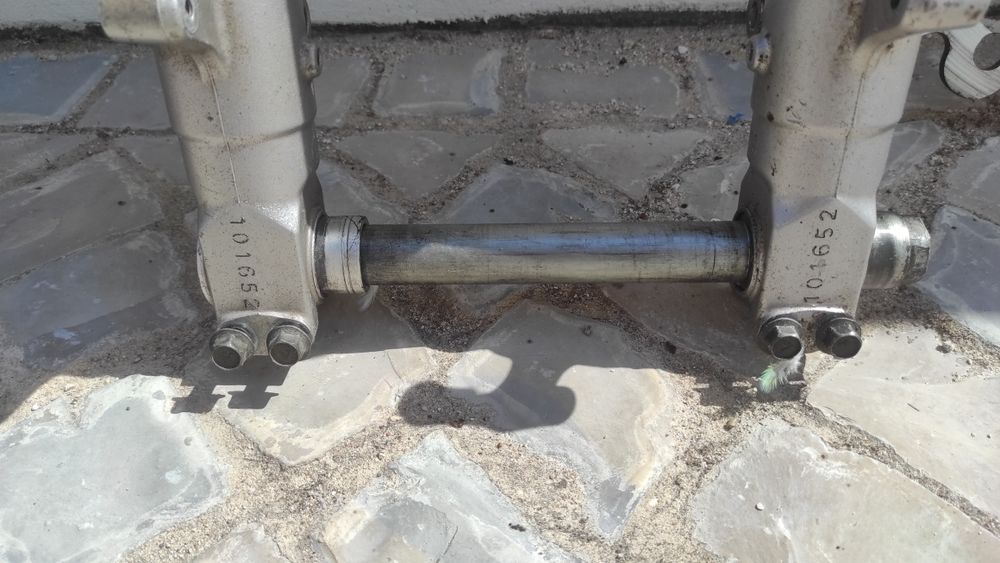 Suzuki TL 1000 suspensão jante discos travões