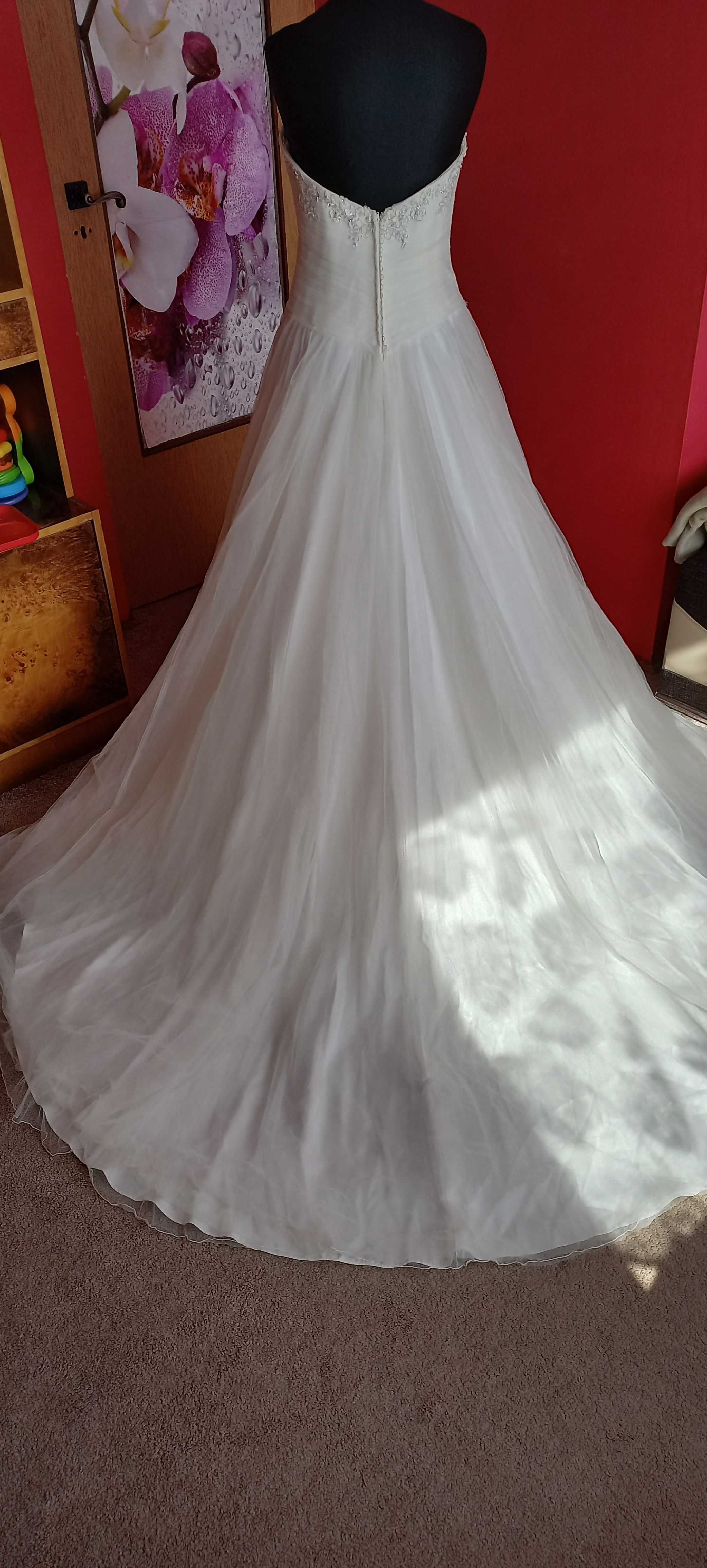 Suknia ślubna ecru zdobiony gorset, dół tiul