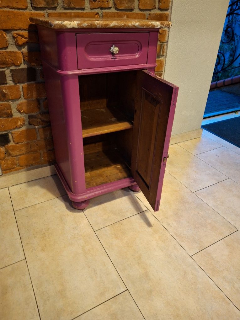 Komoda różowa z blatem marmurowym/ Design