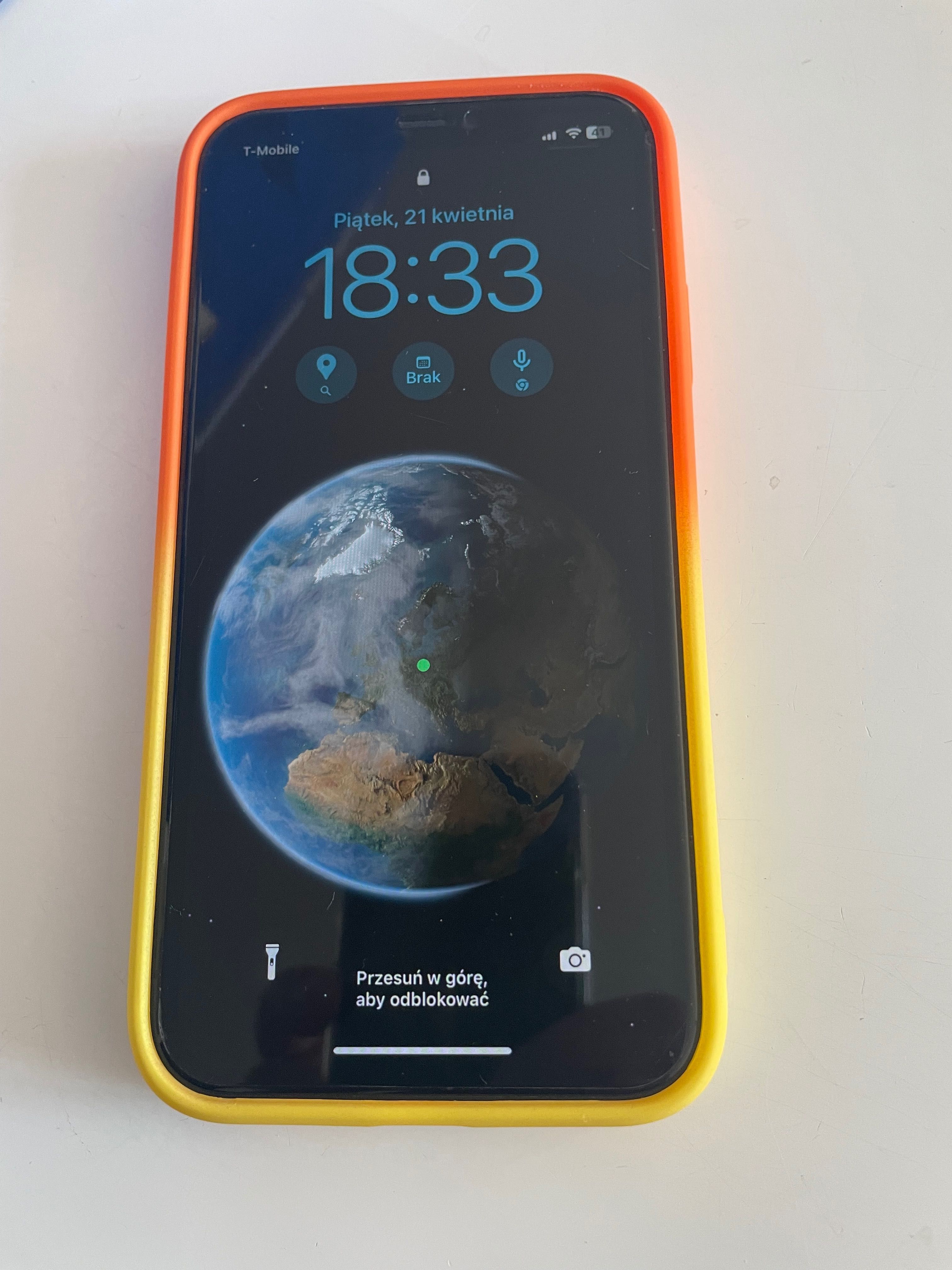Etui / case iPhone 11/ nowy / żółto-pomarańczowy