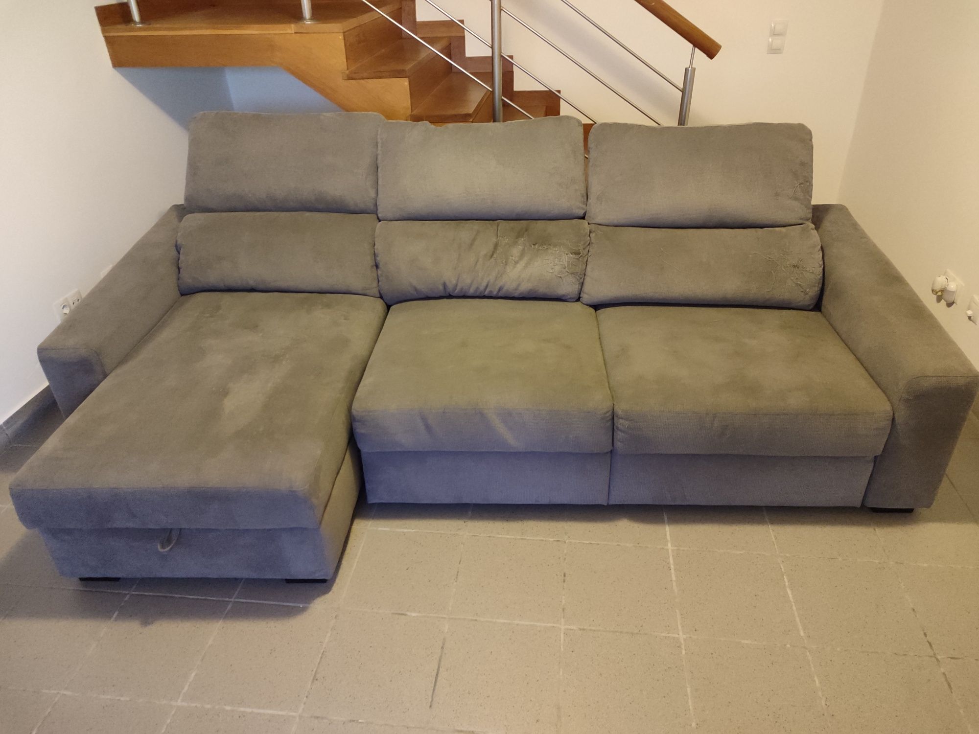 Sofá 3l chaise baú possibilidade de entrega