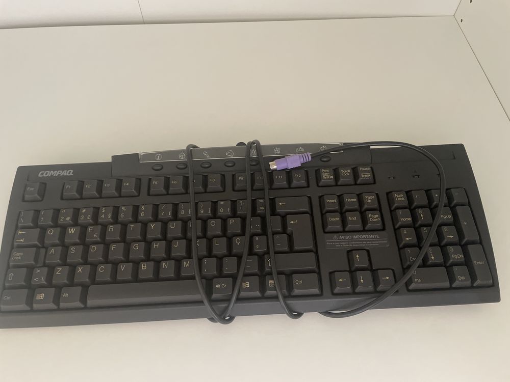 Teclados HP e Compaq com ficha PS/2