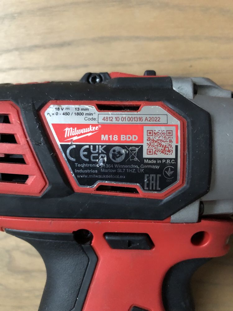 Акум. Шуруповерти Milwaukee M18 BDD, M12 BDD