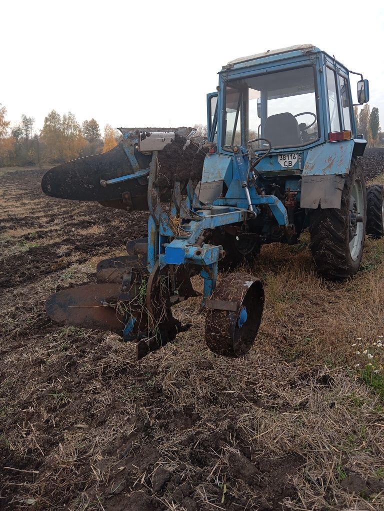 Продам плуг пон3-40.