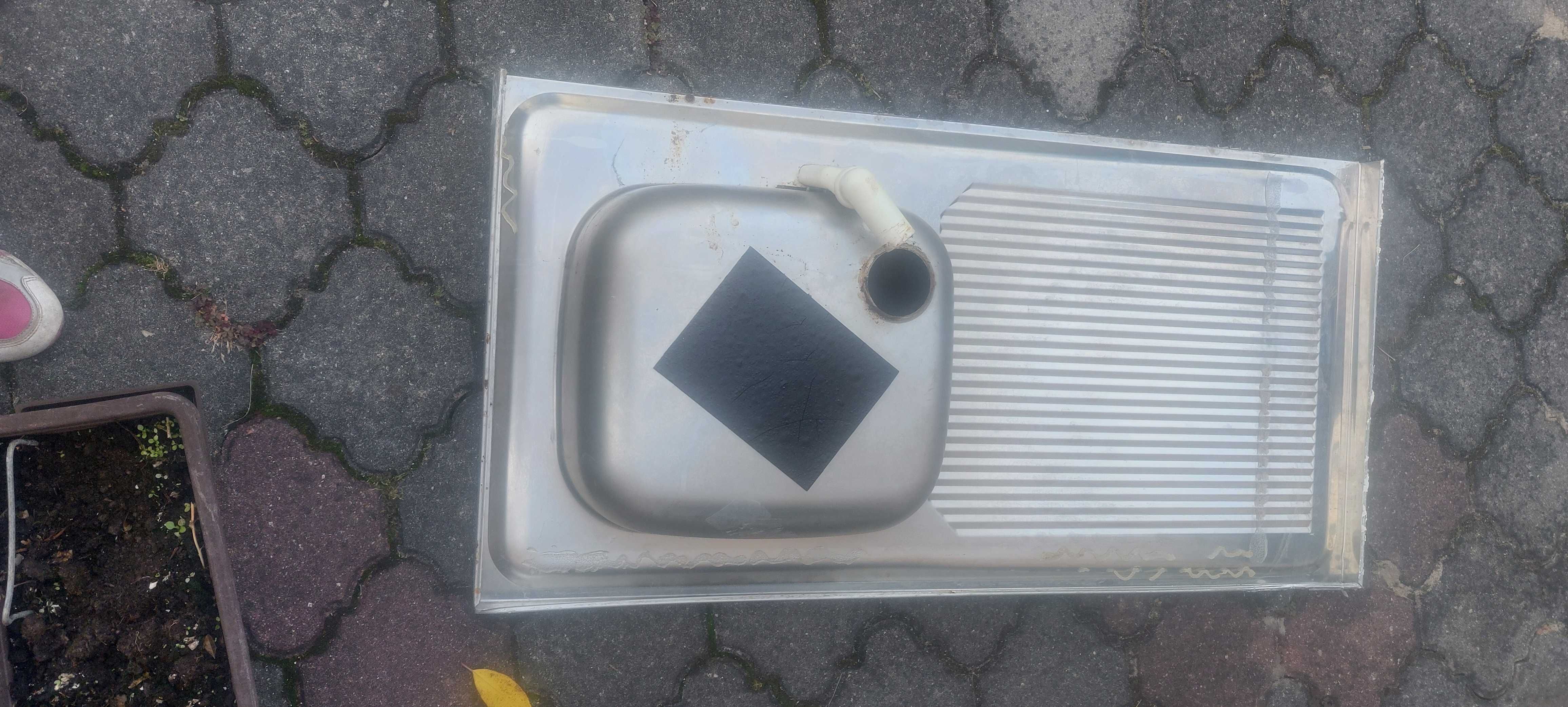 Zlew jednokomorowy z ociekaczem