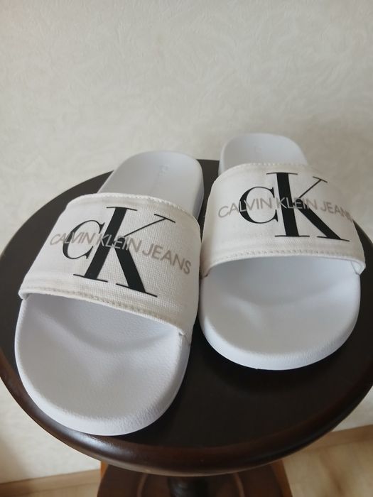 Шльопанці, сланці жіночі, Calvin Klein, розмір 36.