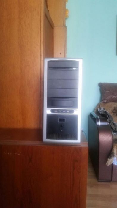 Intel Core2DuoE7400 2800 MHz/4гб озу/640гб hdd/geforce9600 512mb