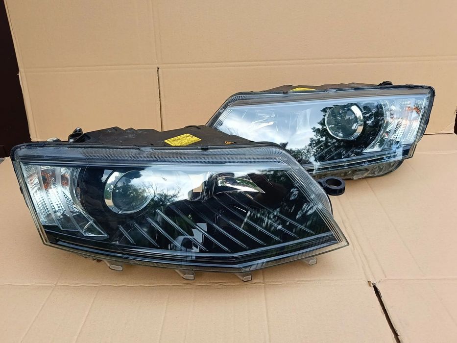 Bi-xenon przedni prawy lewy Skoda Octavia III 3 lampa 5E1 reflektor