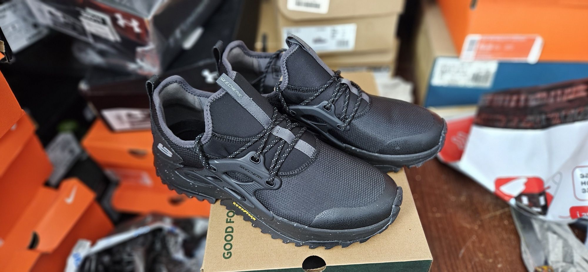 Кросівки Skechers Bionic Trail.Розмір 43-46