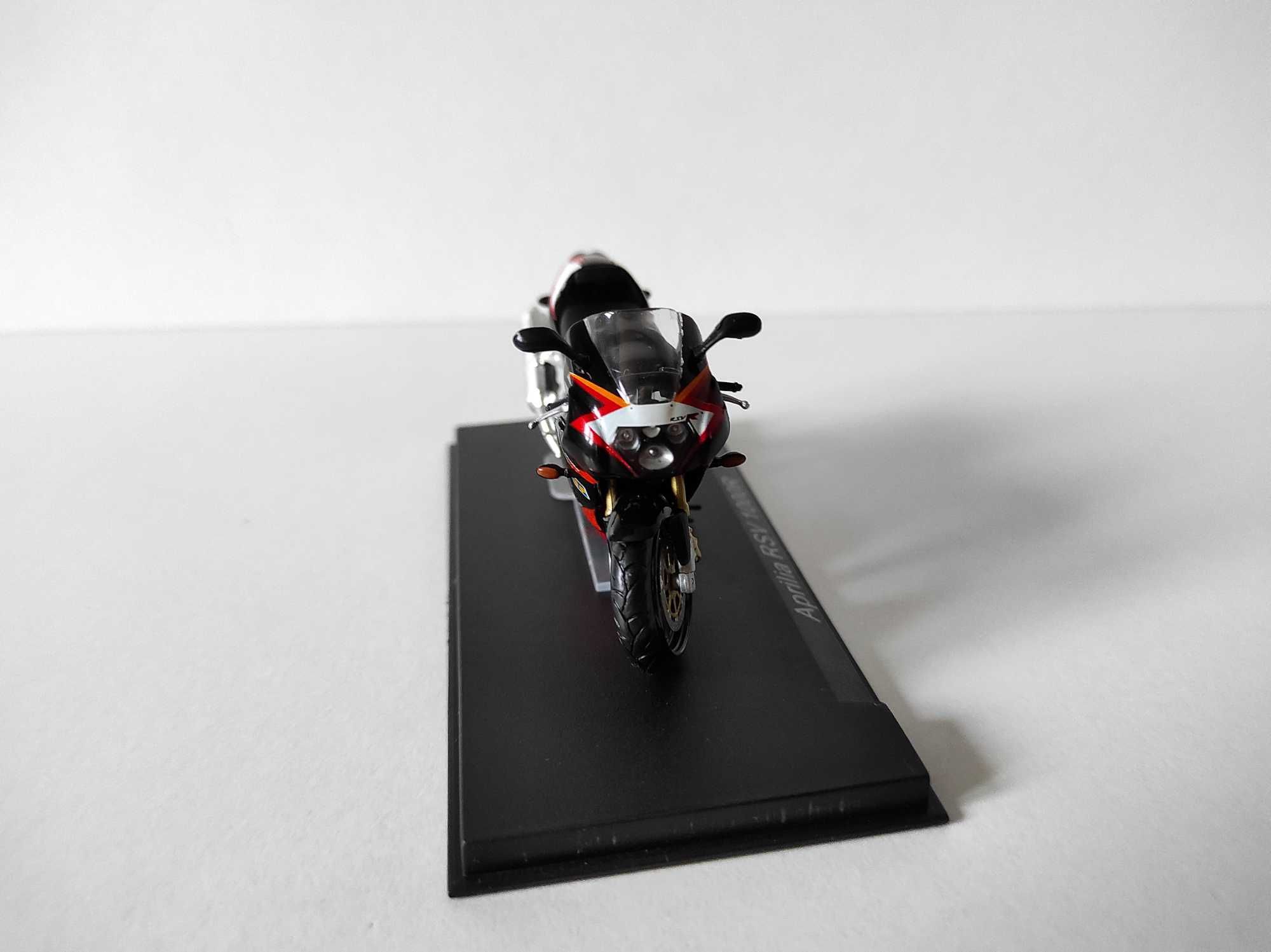 Aprilia RSV 1000R Motor Motocykl 1:24