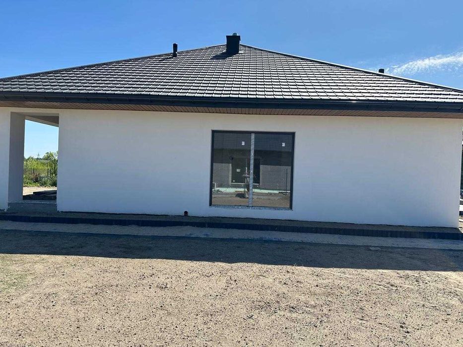 Окремостоячий будинок з гаражем під Варшавою