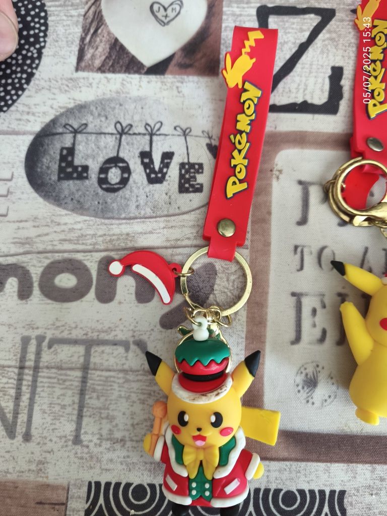 3 porta chaves Picachu