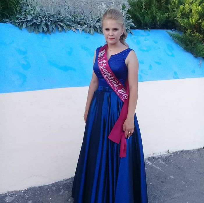 Плаття на випускний