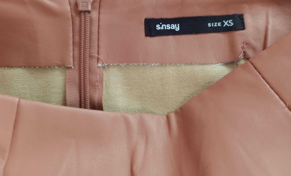 Spódnica kolor beżowy, stan bardzo dobry, rozmiar XS