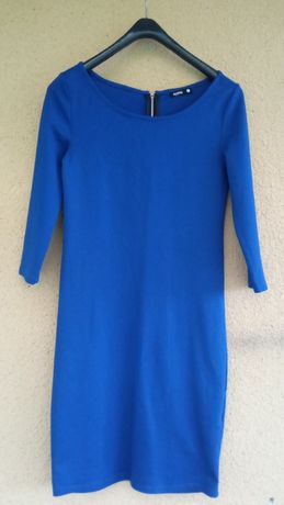 Niebieska sukienka dzianina rozmiar z metki L sinsay