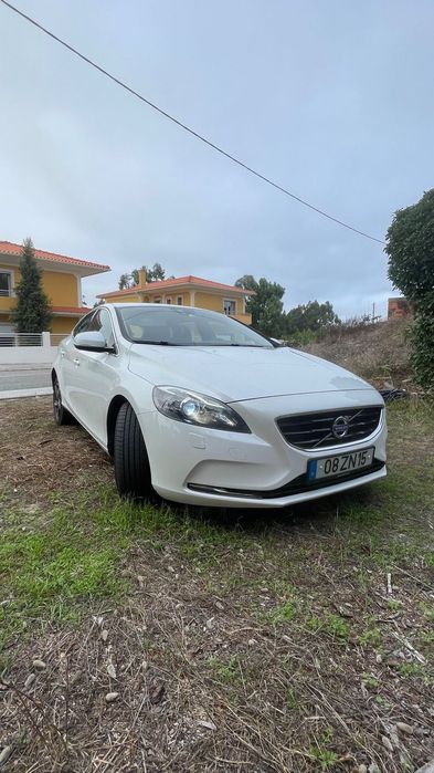 Volvo V40 2.0 D4 R-Design Summum