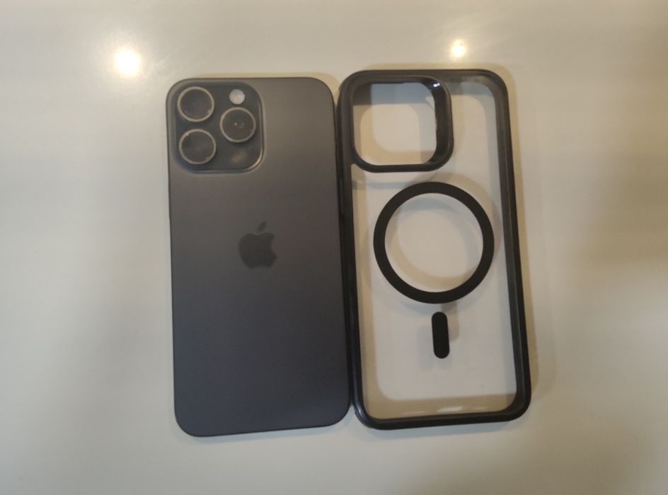 iPhone 15 Pro Max 256GB titânio Como Novo