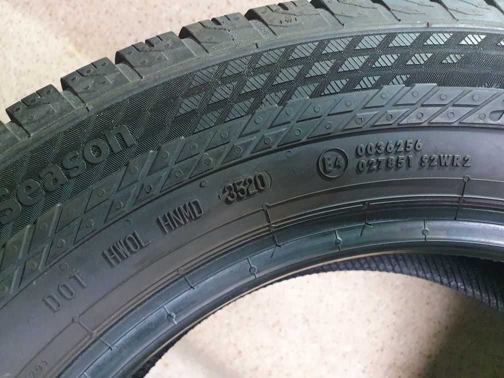 Continental VanContact 4Season 215/65R16C