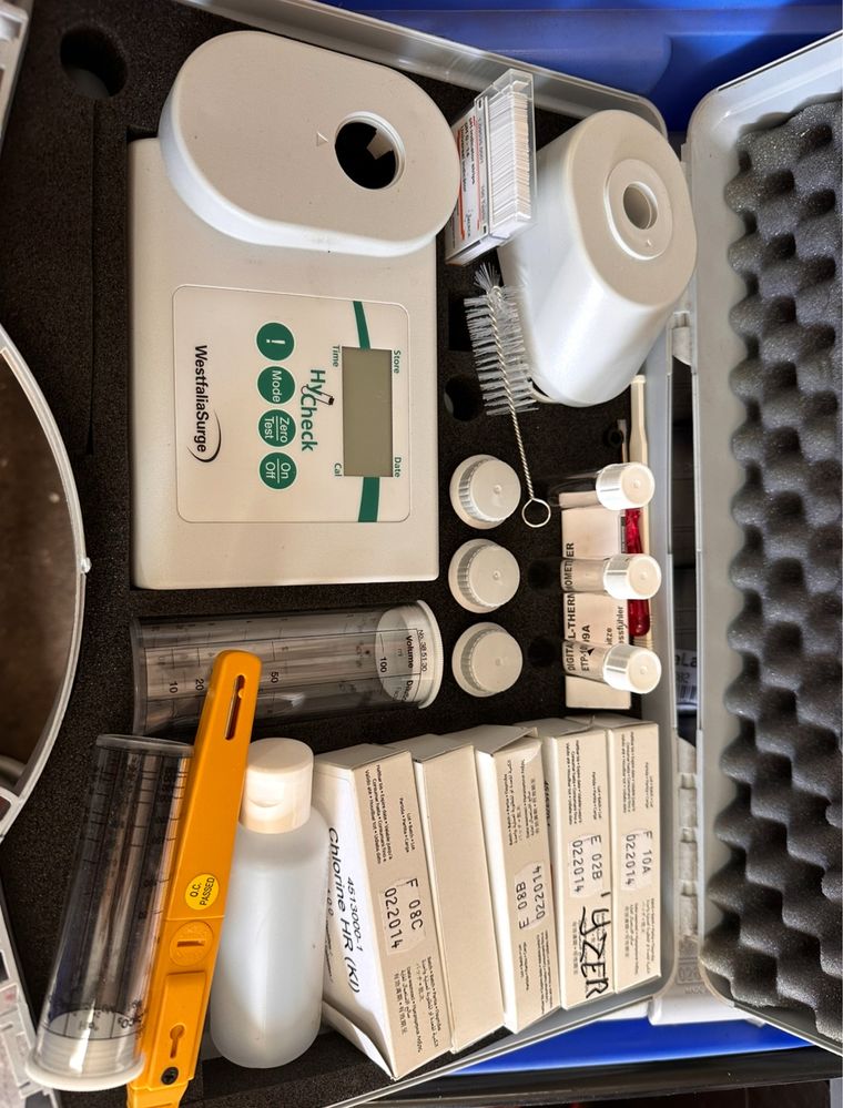 Fotometr do mierzenia pH wody oraz chloru związanego do basenów / spa