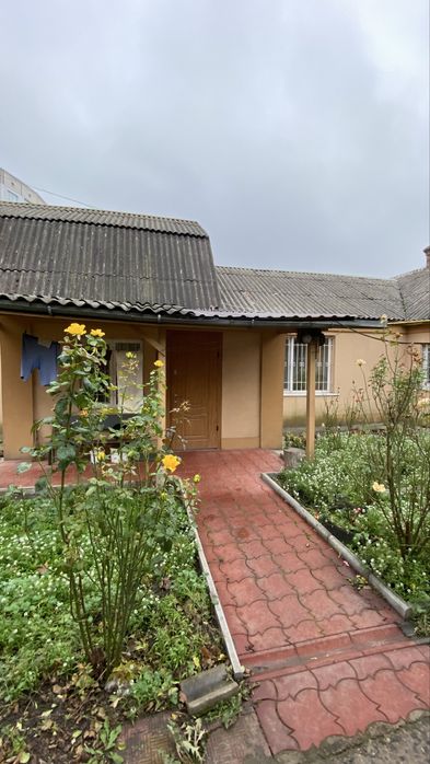 Продам будинок на два входи