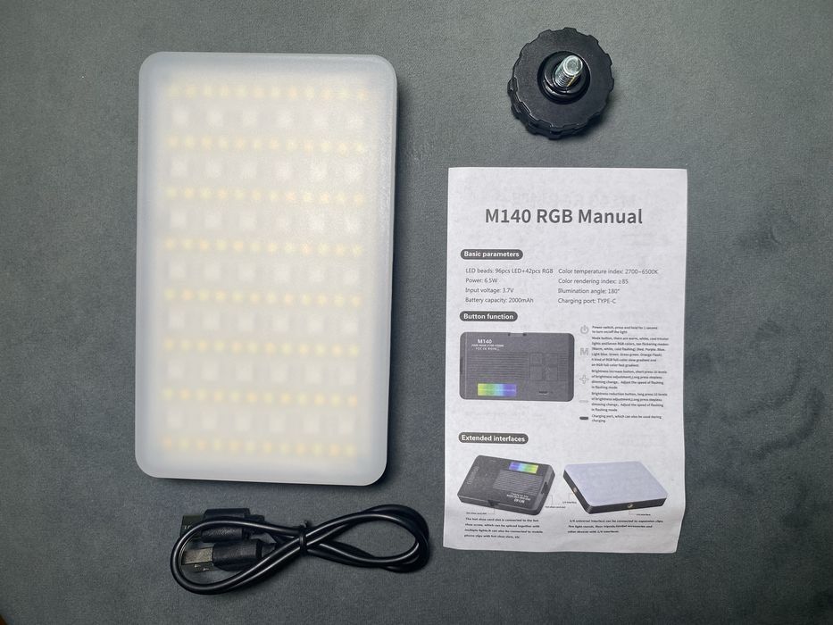 Видеосвет M140 RGB Pocket Fill Light (2000 mAh, 2700–6500K)