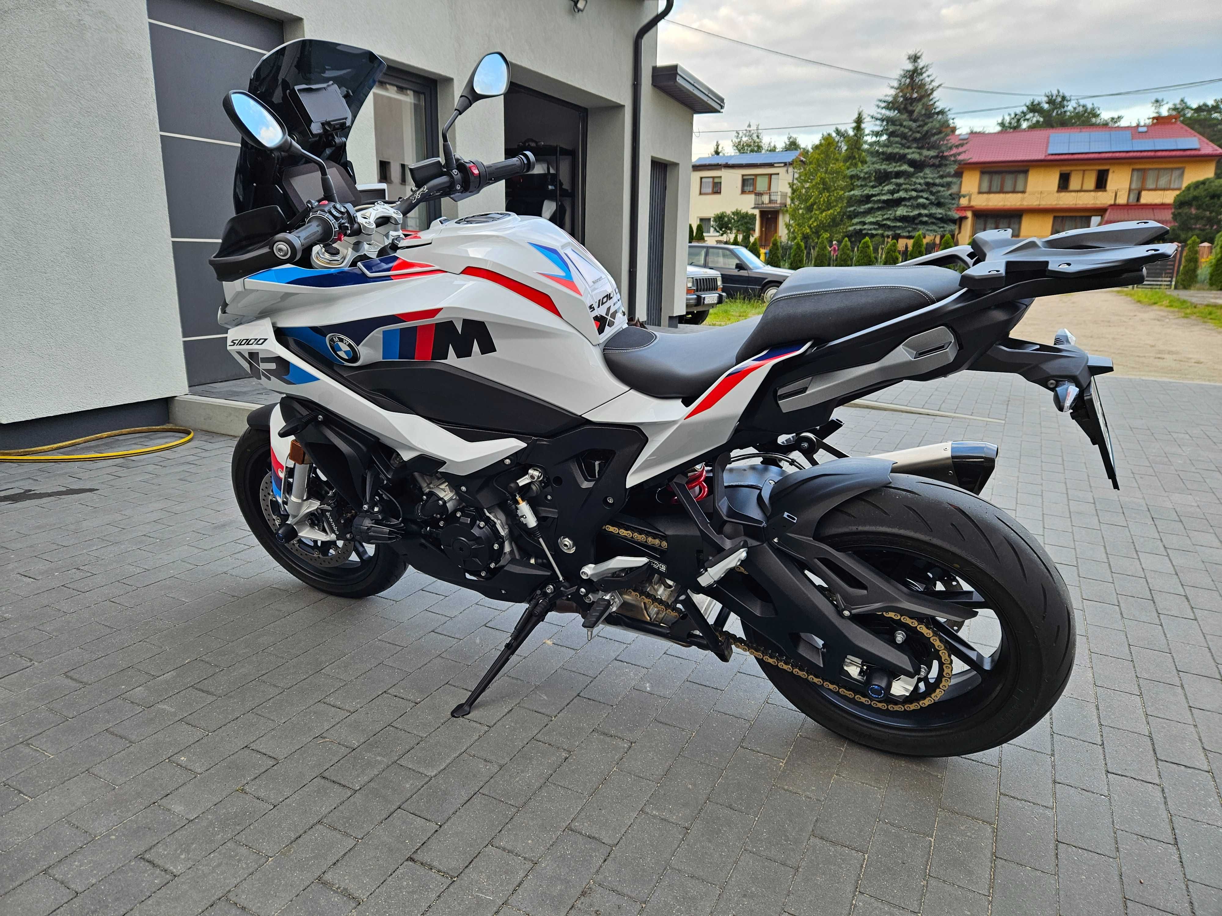 BMW S1000XR 2024r M-pakiet 4tyś km Akrapovic Kufry gwarancja 5lat