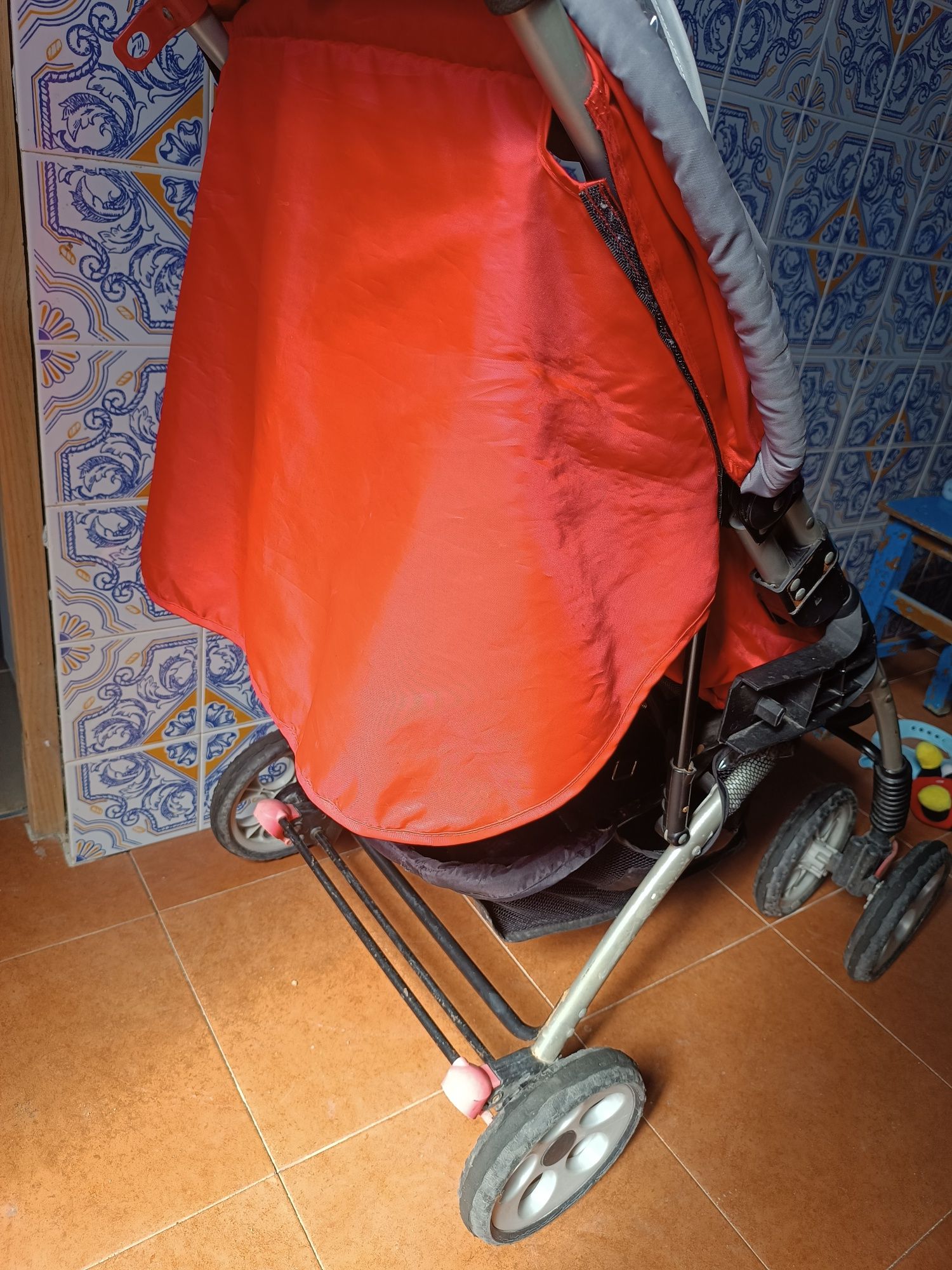 Carrinho Para Bebê+ Cadeira De Refeição Criança