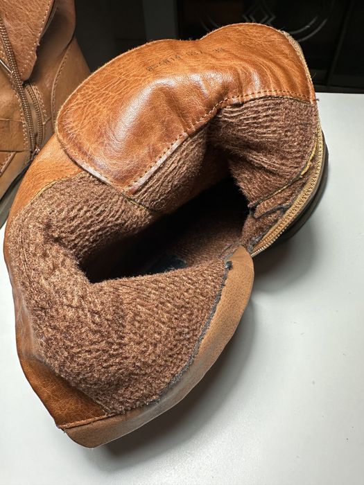 Чоботи демисезонні.