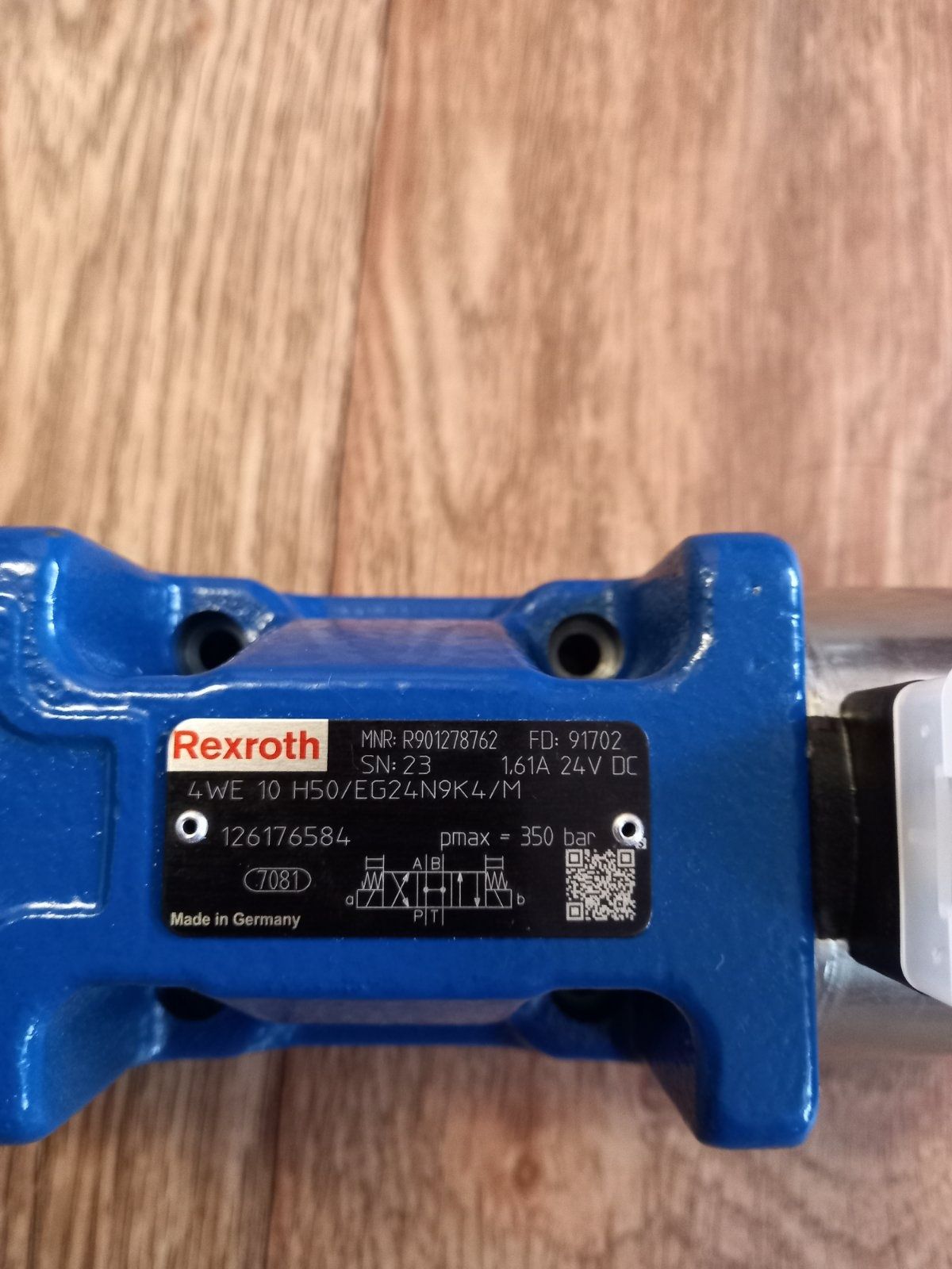 Гідророзподільник Rexroth 4WE 10 H50/EG24N9K4/M