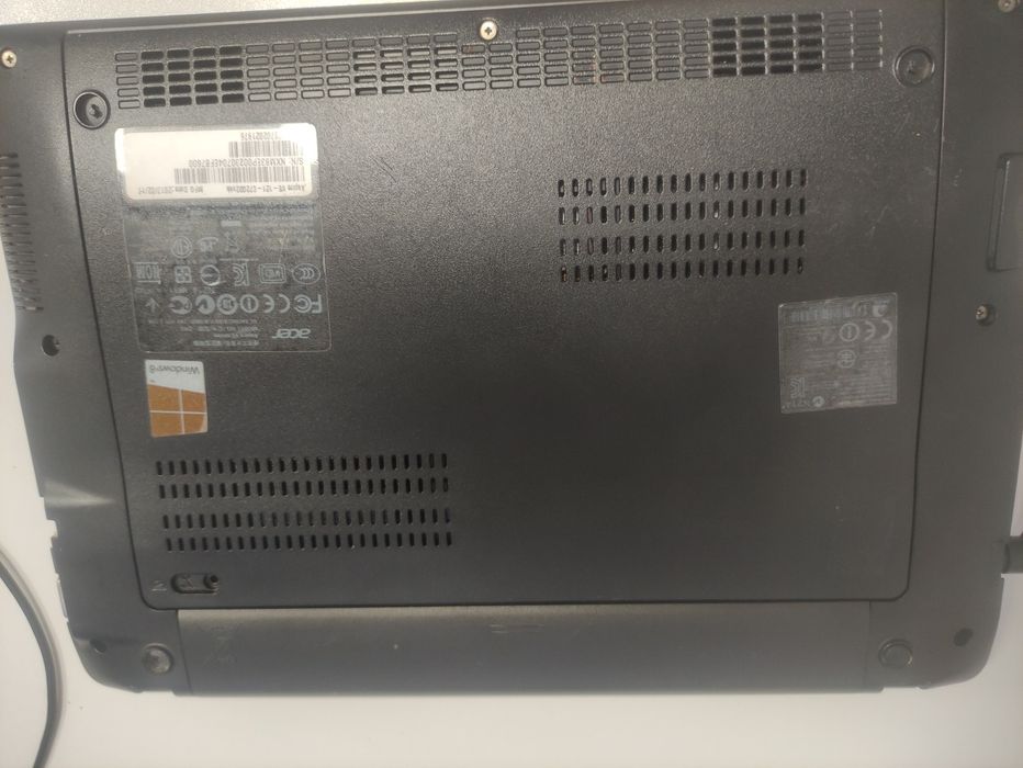 Laptop Acer Aspire V5-121 win 8, hdd 320gb, ram 2gb