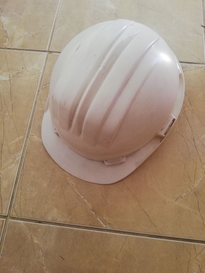 Capacete de proteção para obras