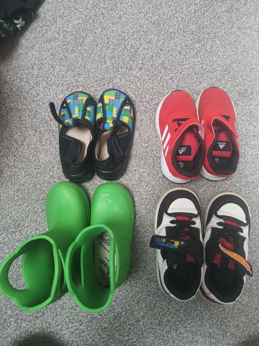 Zestaw bucików dla chłopca